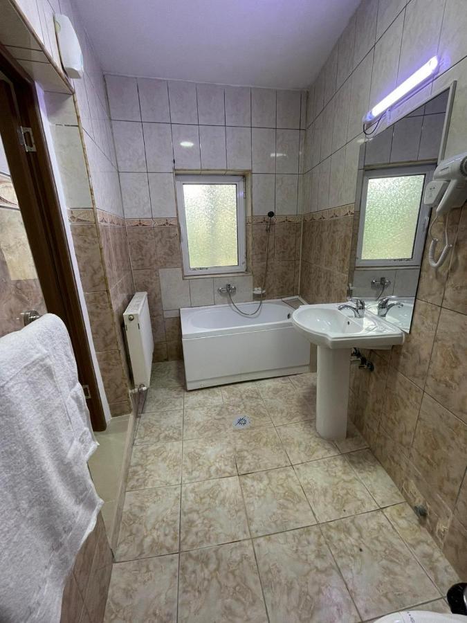 Tripoli Palace Hostal