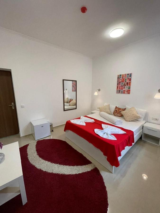 Tripoli Palace Hostal *